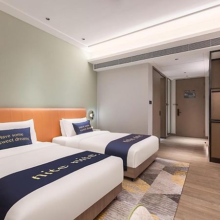 The Mustel Hotel Chongqing Hongyadong Bagian luar foto