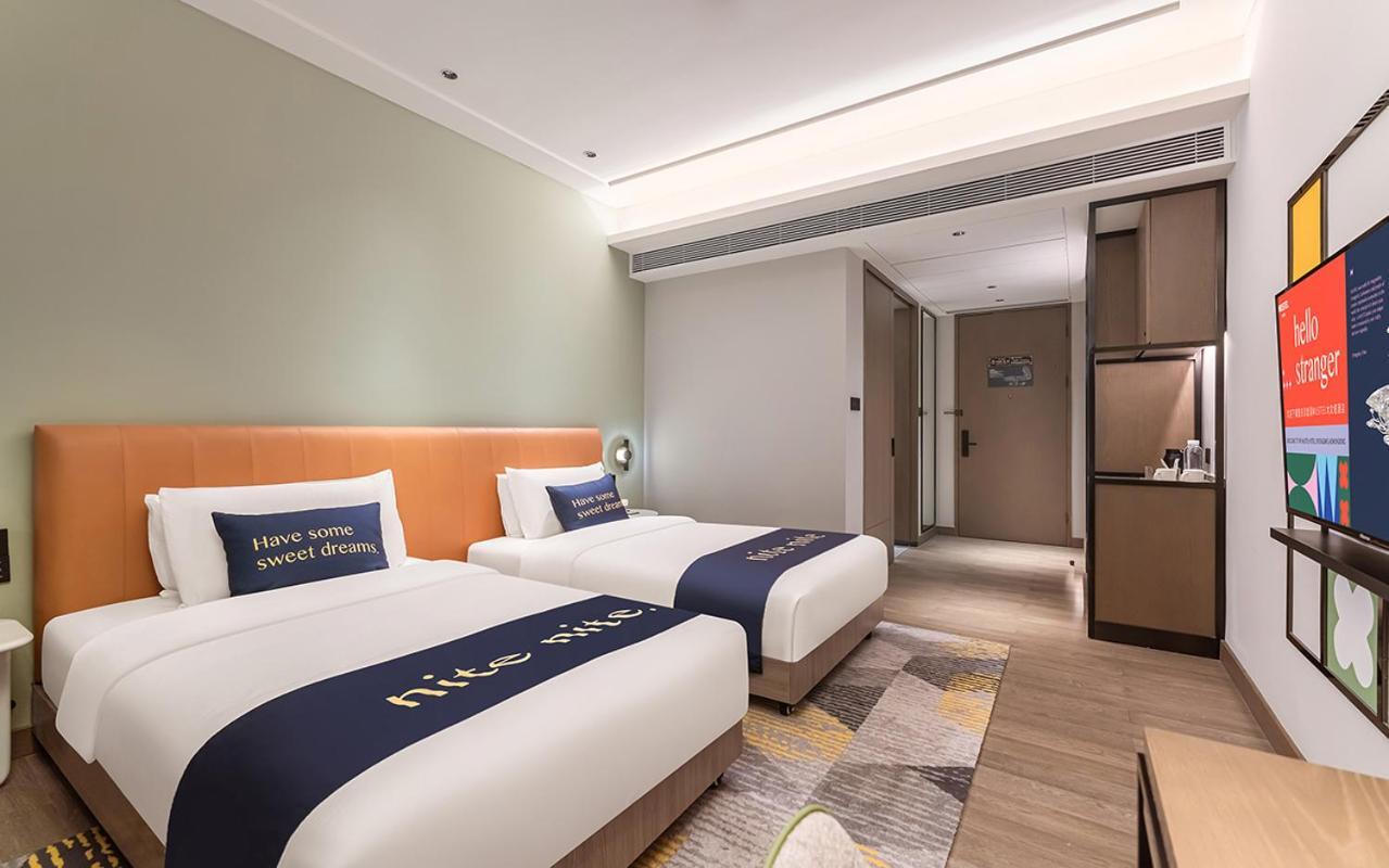 The Mustel Hotel Chongqing Hongyadong Bagian luar foto