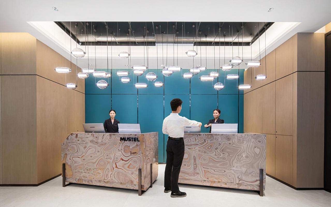 The Mustel Hotel Chongqing Hongyadong Bagian luar foto